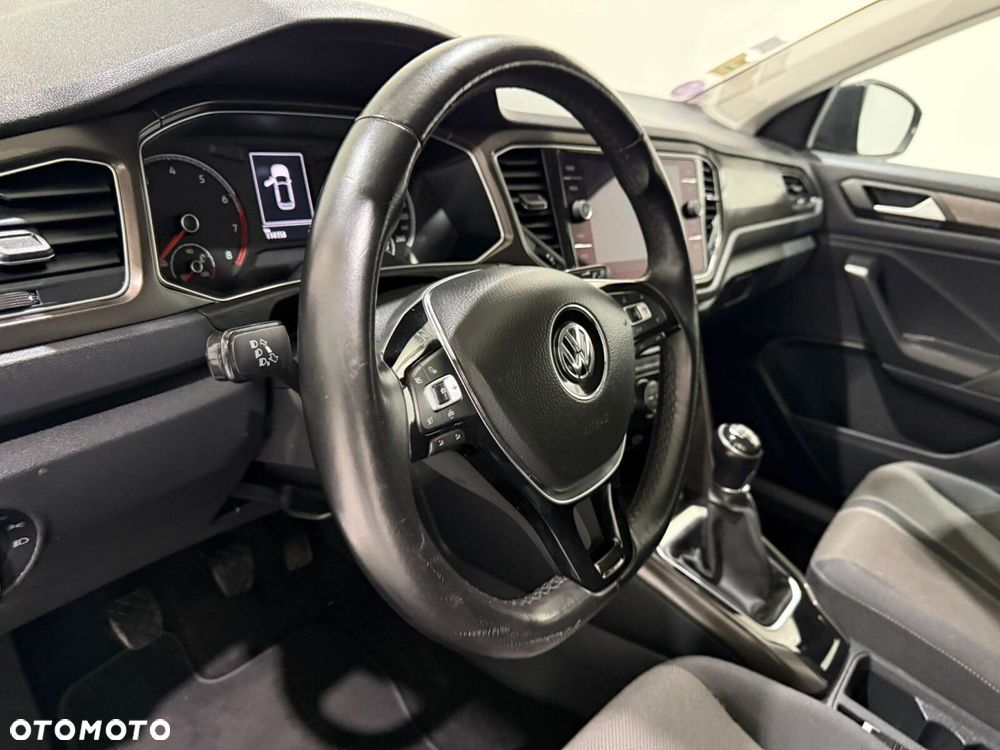 Volkswagen T-Roc - 30