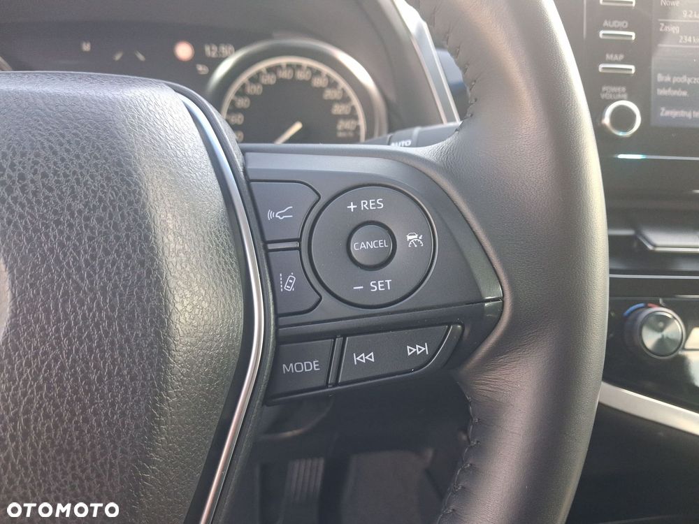 Toyota Camry 2.5 Hybrid Comfort CVT - 22