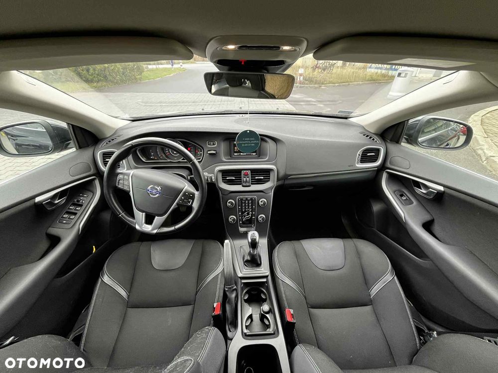 Volvo V40 T3 Drive-E Momentum - 15