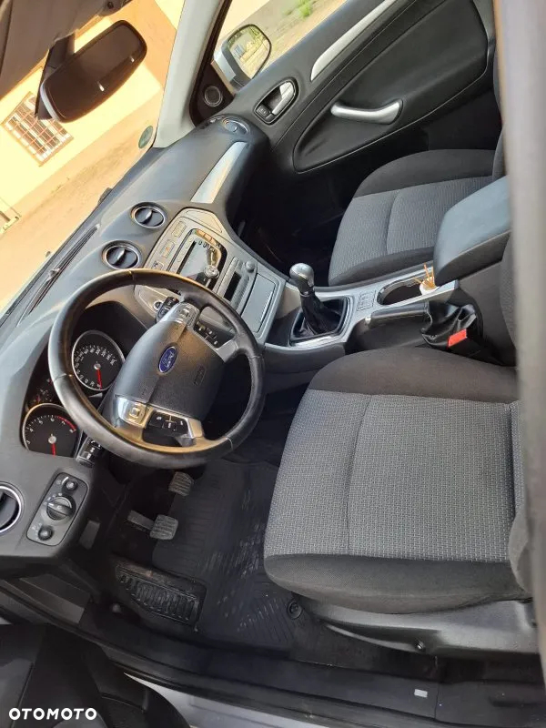 Ford Mondeo 2.0 FF Trend - 10