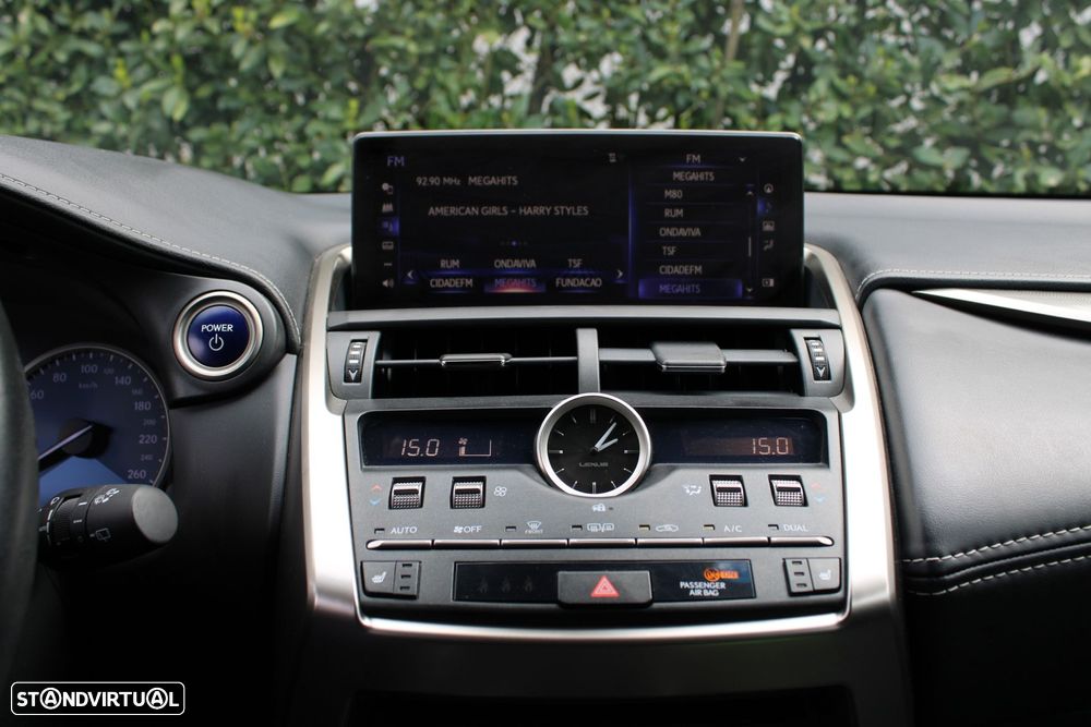 Lexus NX 300h Executive - 16