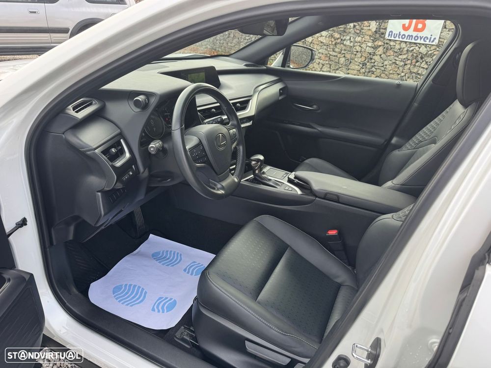 Lexus UX 250h Special Edition (LCA) - 8