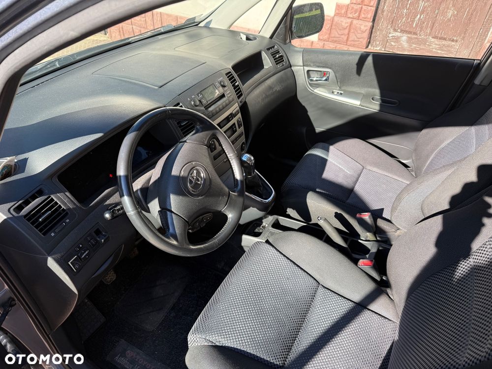 Toyota Corolla Verso 1.8 Sol - 6