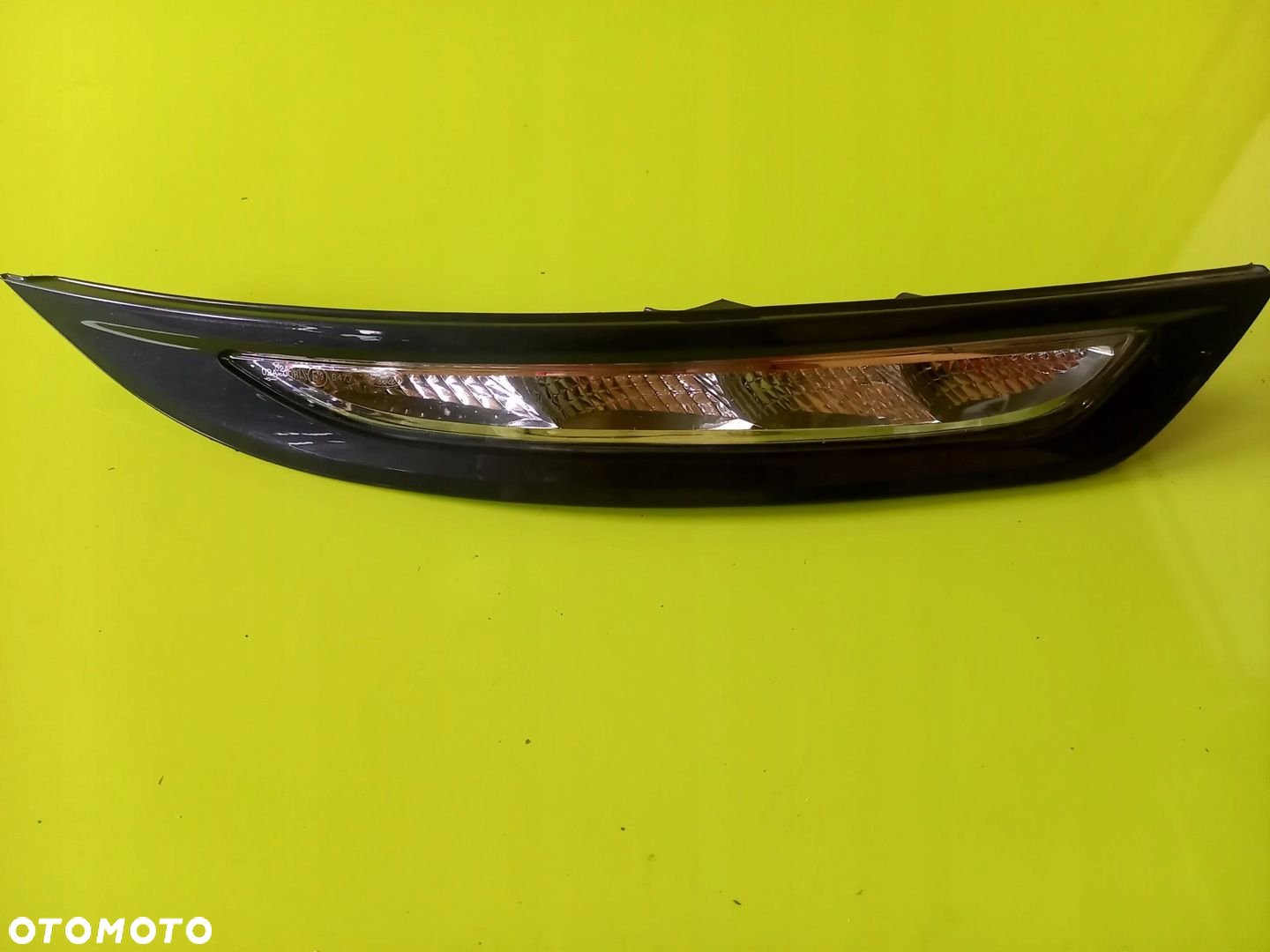 LAMPA RAMKA HALOGEN LED DRL PRAWY PRZÓD PP LAKIER E0 FORD KUGA MK1 12R - 2