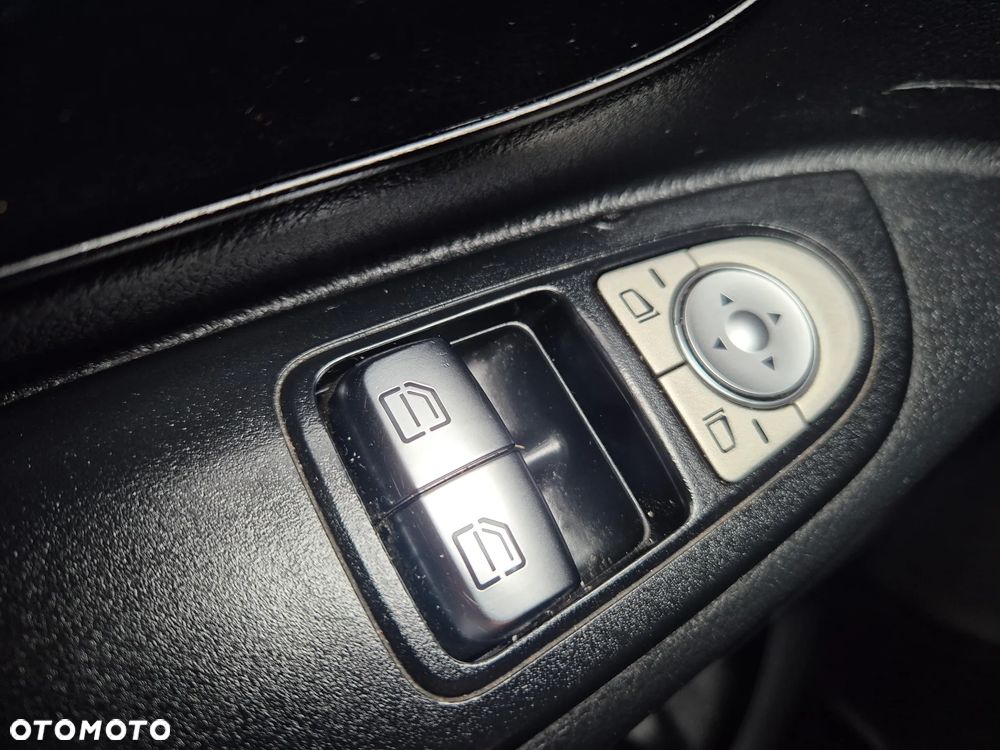 Mercedes-Benz Vito - 26