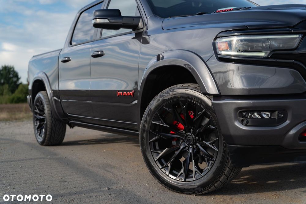 RAM 1500 Crew Cab Shortbed Limited - 2