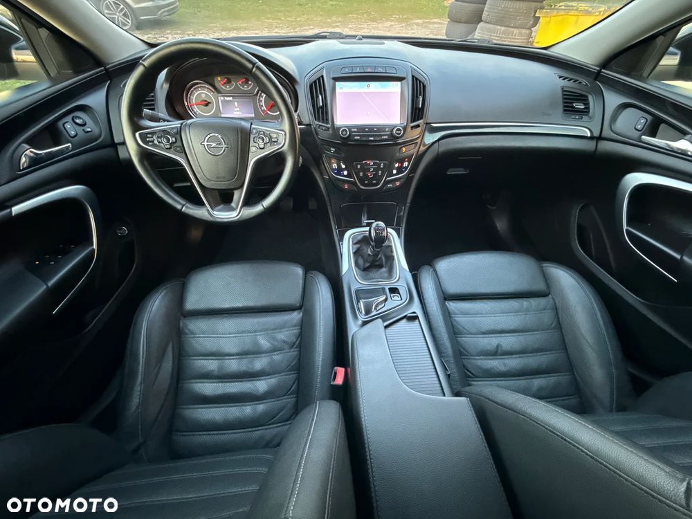 Opel Insignia - 25