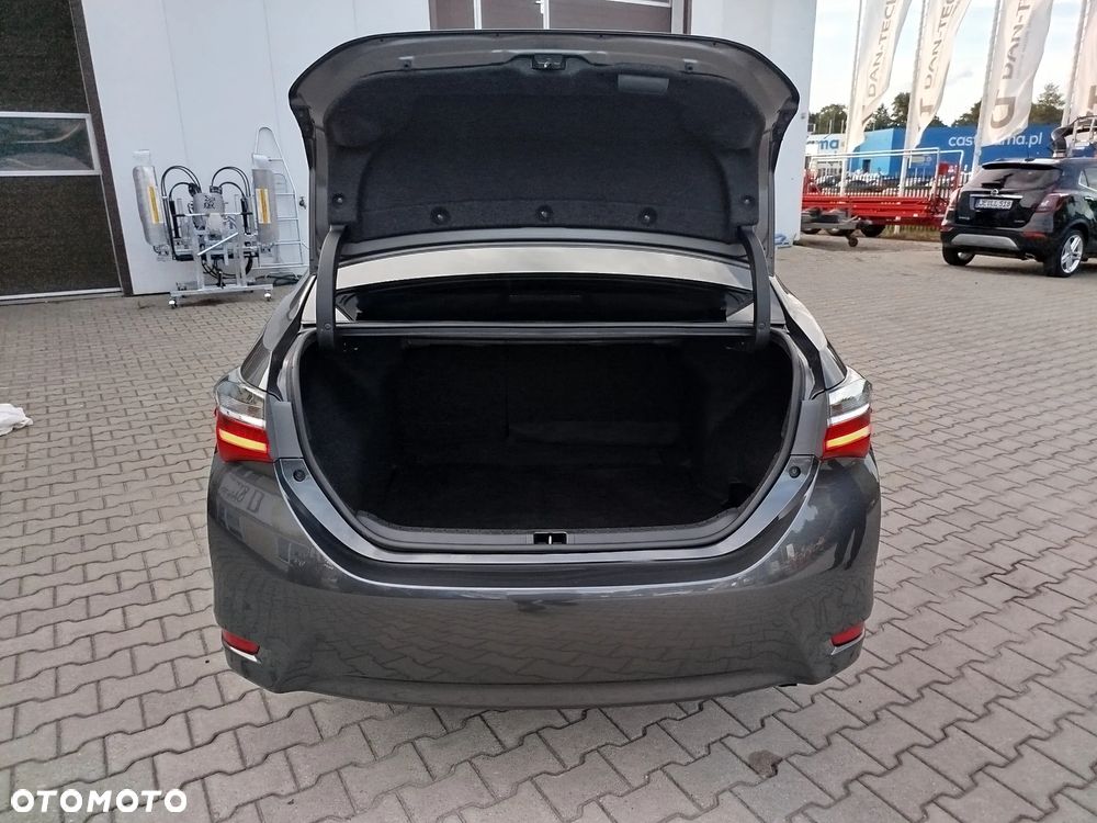 Toyota Corolla 1.6 Executive MS - 18
