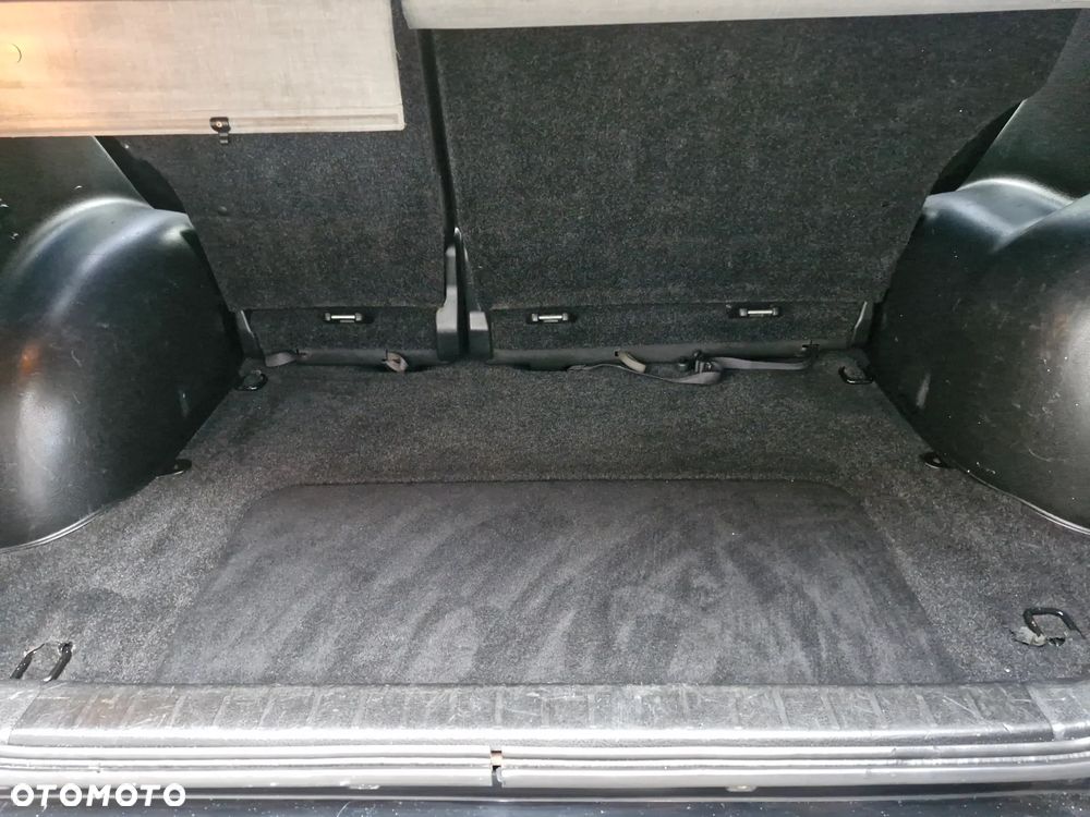 Suzuki Grand Vitara 1.9 DDiS Premium - 29