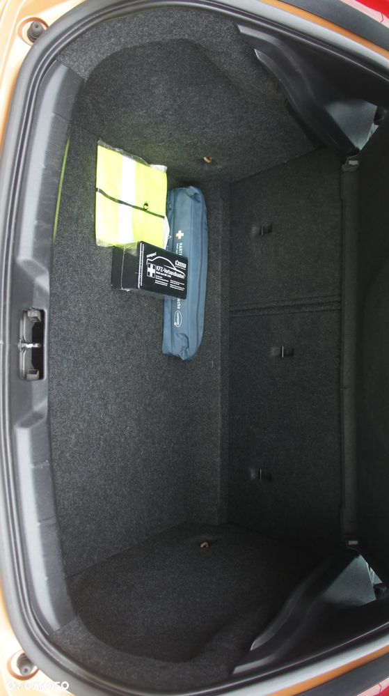 Volvo V40 Cross Country D3 Kinetic - 28