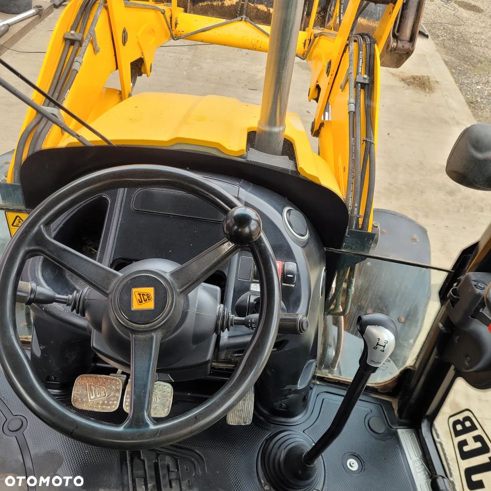 JCB 3cx - 8
