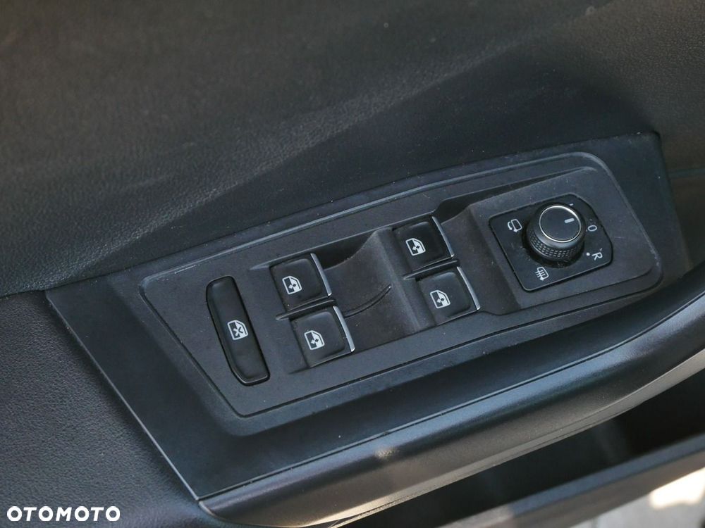Volkswagen T-Roc 2.0 TDI SCR DSG R-Line - 8