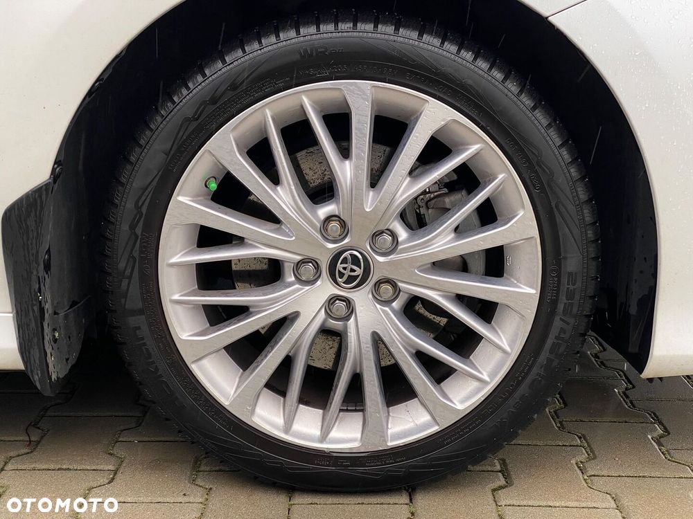 Toyota Camry 2.5 Hybrid Executive CVT - 35