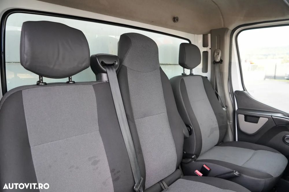 Renault MASTER / BASCULATOR SPATE / 3 LOCURI / DOUĂ TRANSMISII / MANUALĂ / IMPORTATĂ / - 36