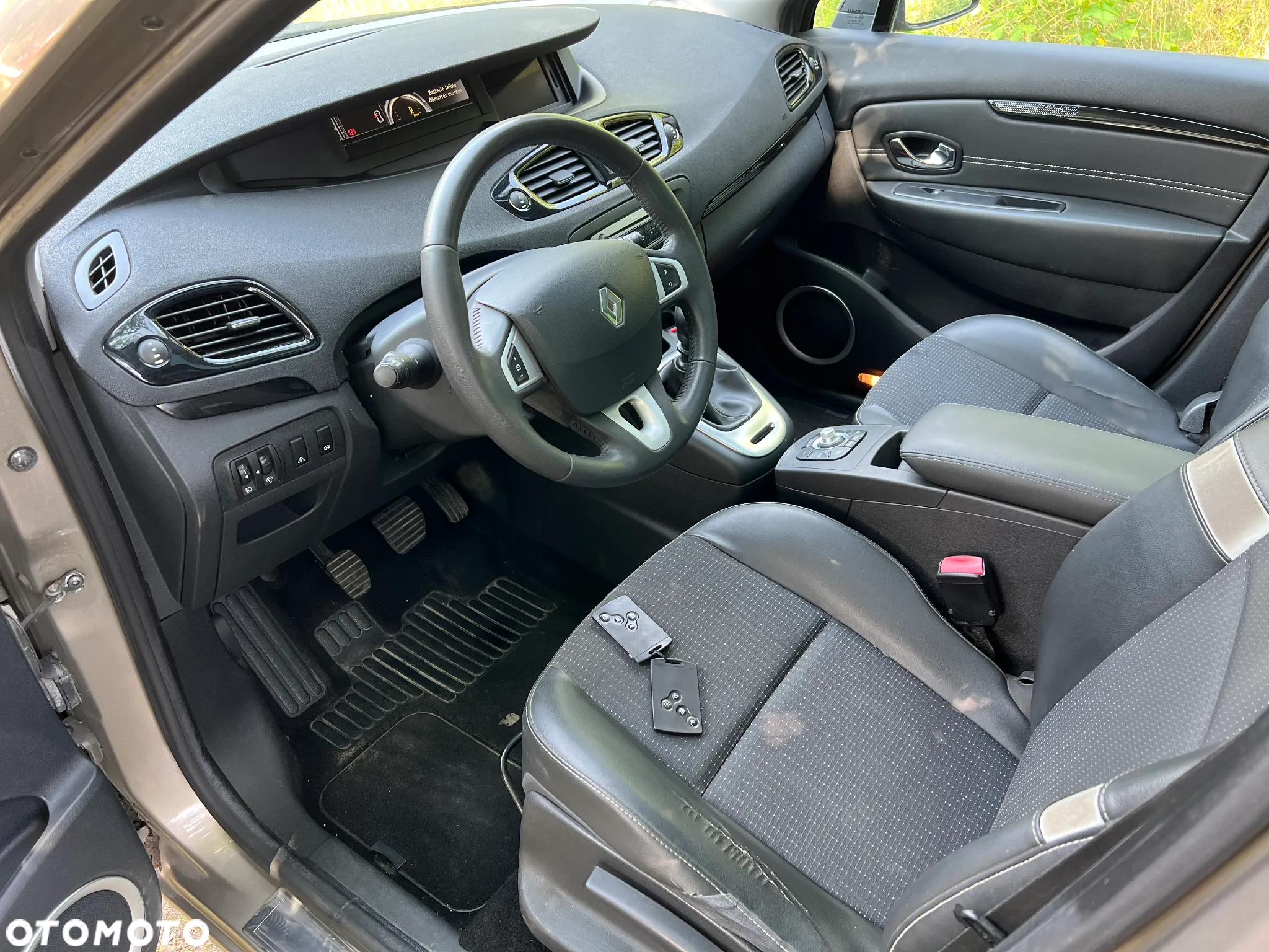 Renault Grand Scenic dCi 130 FAP Start & Stop Bose Edition - 8