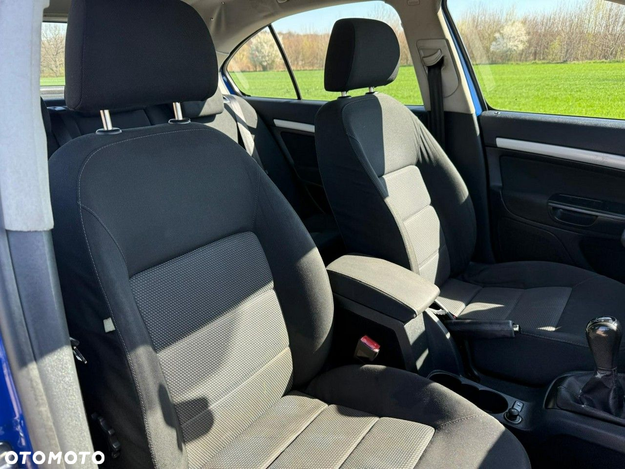 Skoda Octavia 1.6 Elegance - 10
