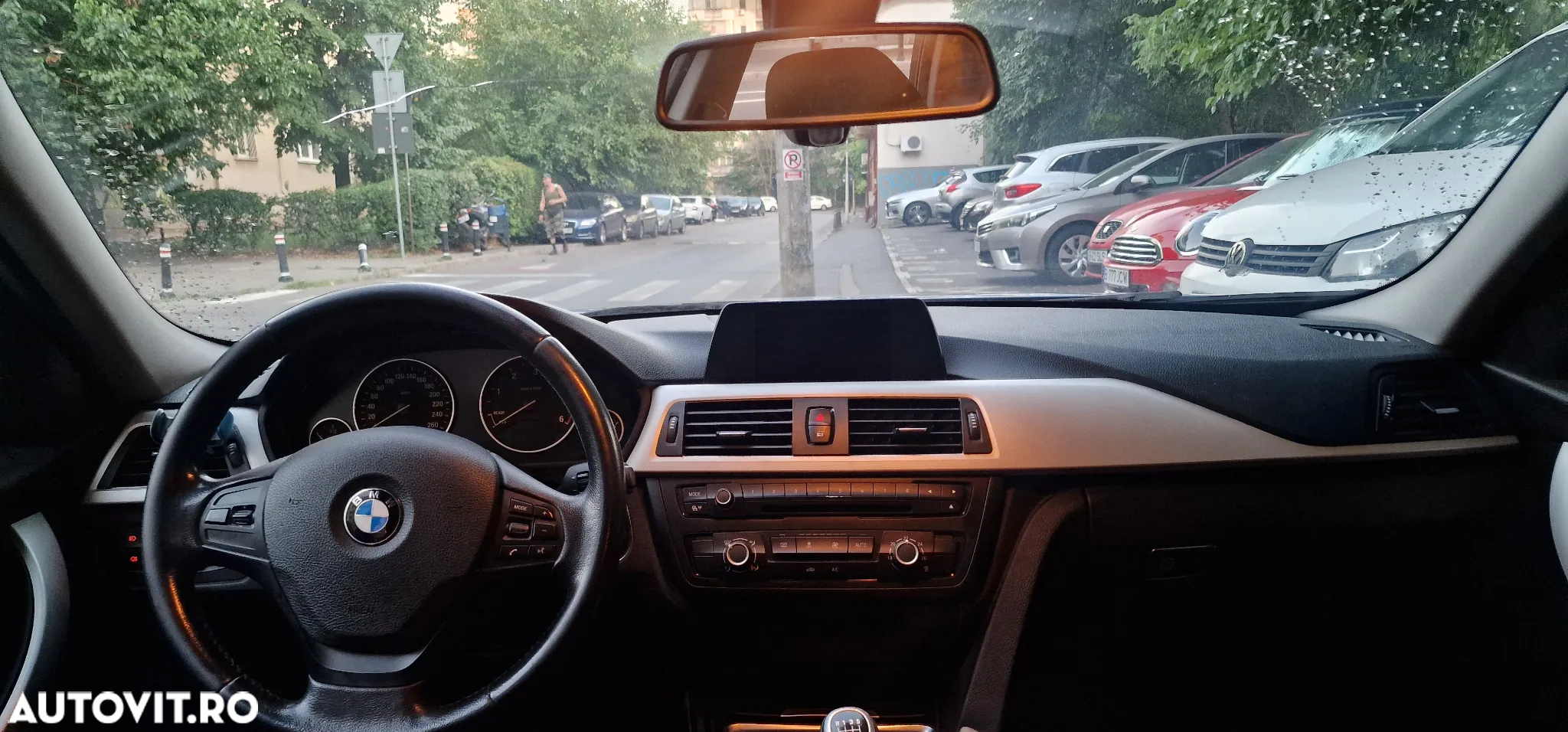 BMW Seria 3 320d - 8