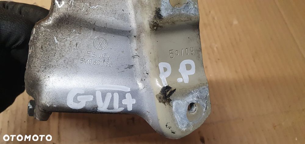 Mocowanie błotnika uchwyt prawy przód VW Golf VI 6 Plus 5M0821136 - 7