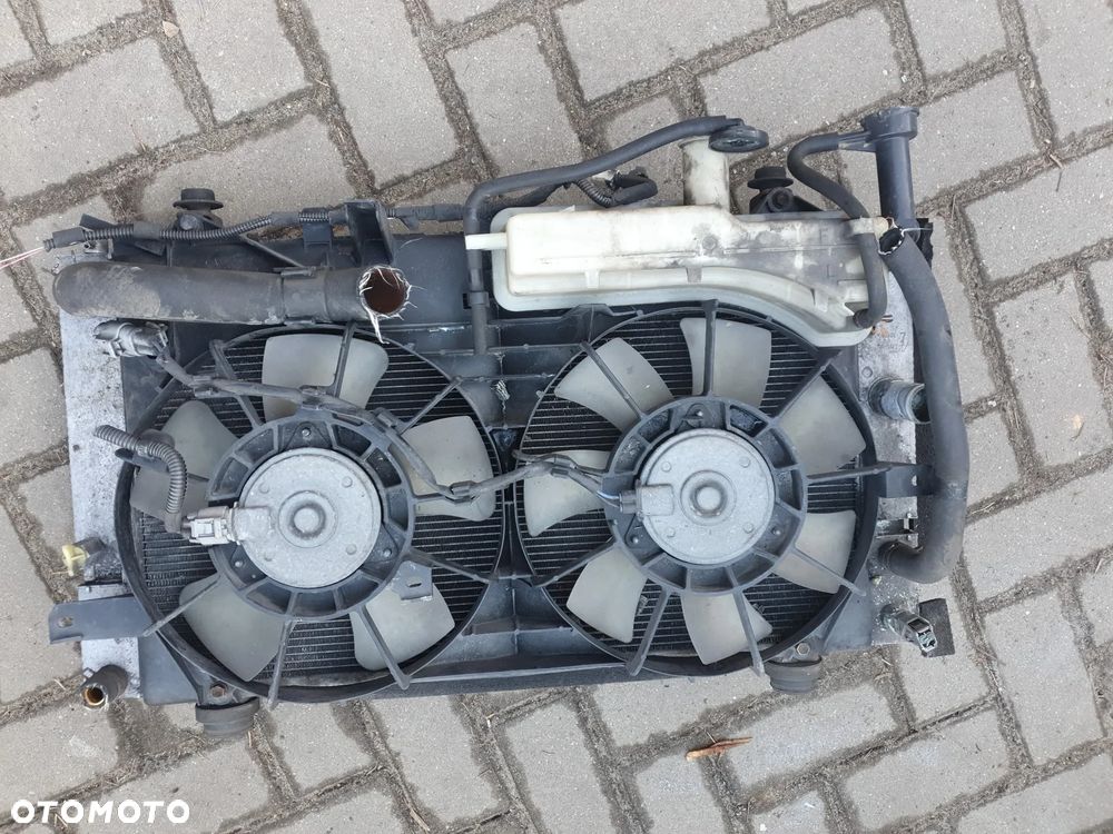 TOYOTA PRIUS II 1,5 chłodnica wody wentylator hybrid 03-08 - 1
