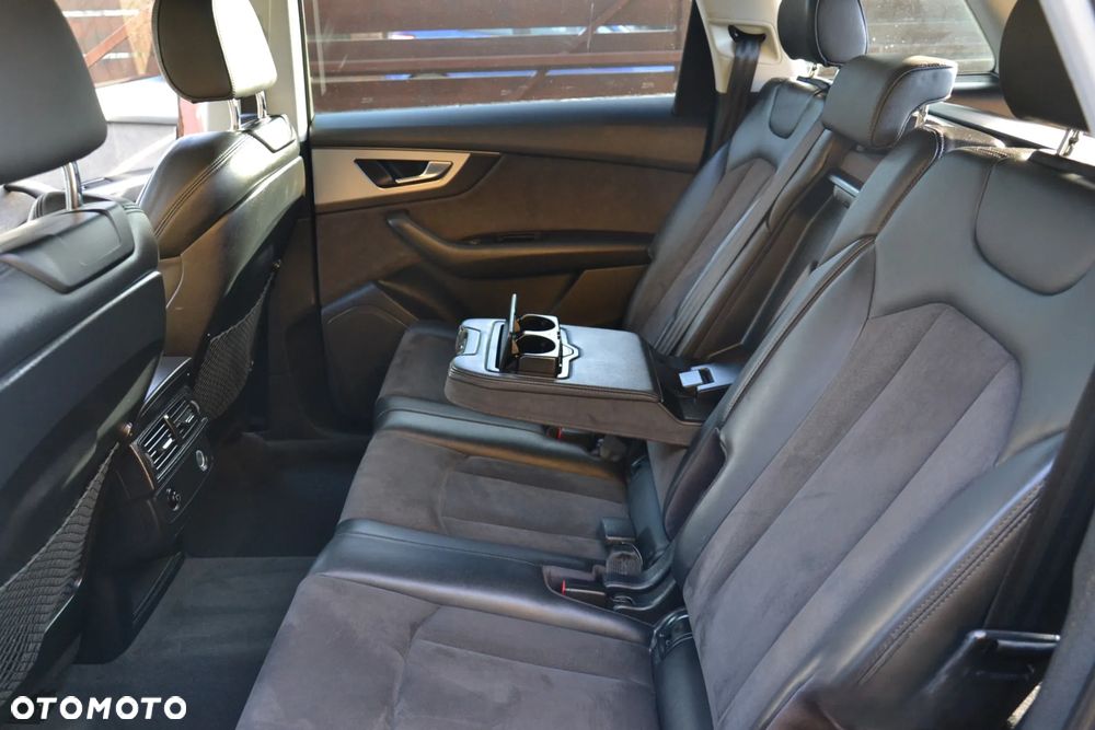Audi Q7 - 6