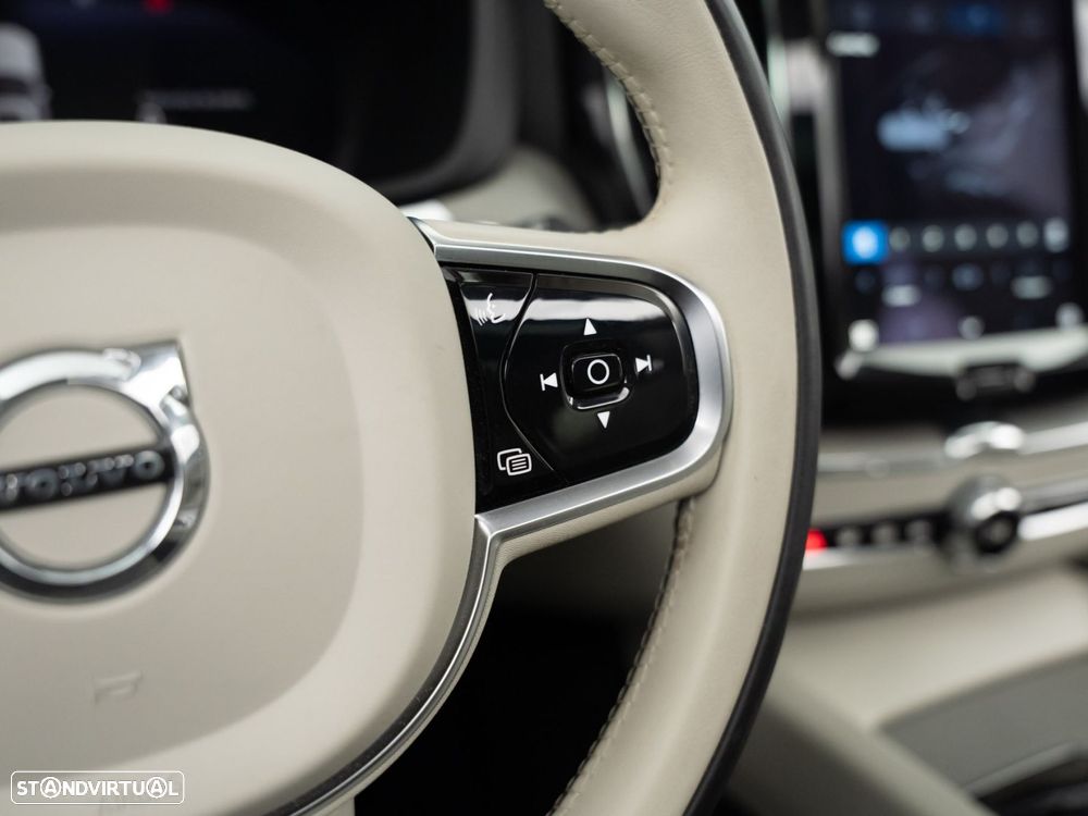 Volvo XC 60 2.0 T6 PHEV Plus Bright AWD - 23