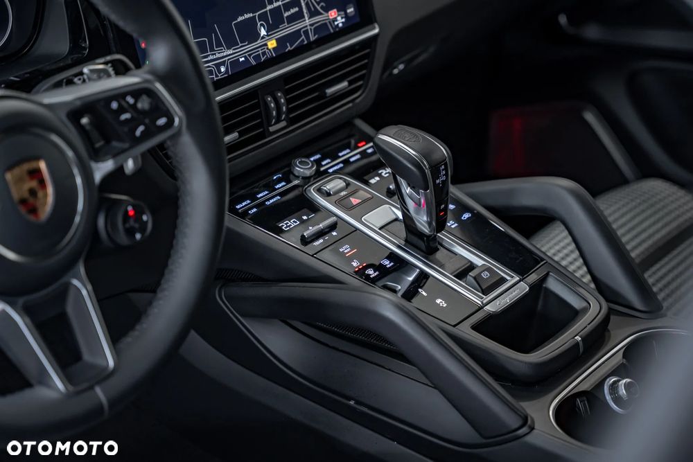 Porsche Cayenne - 30