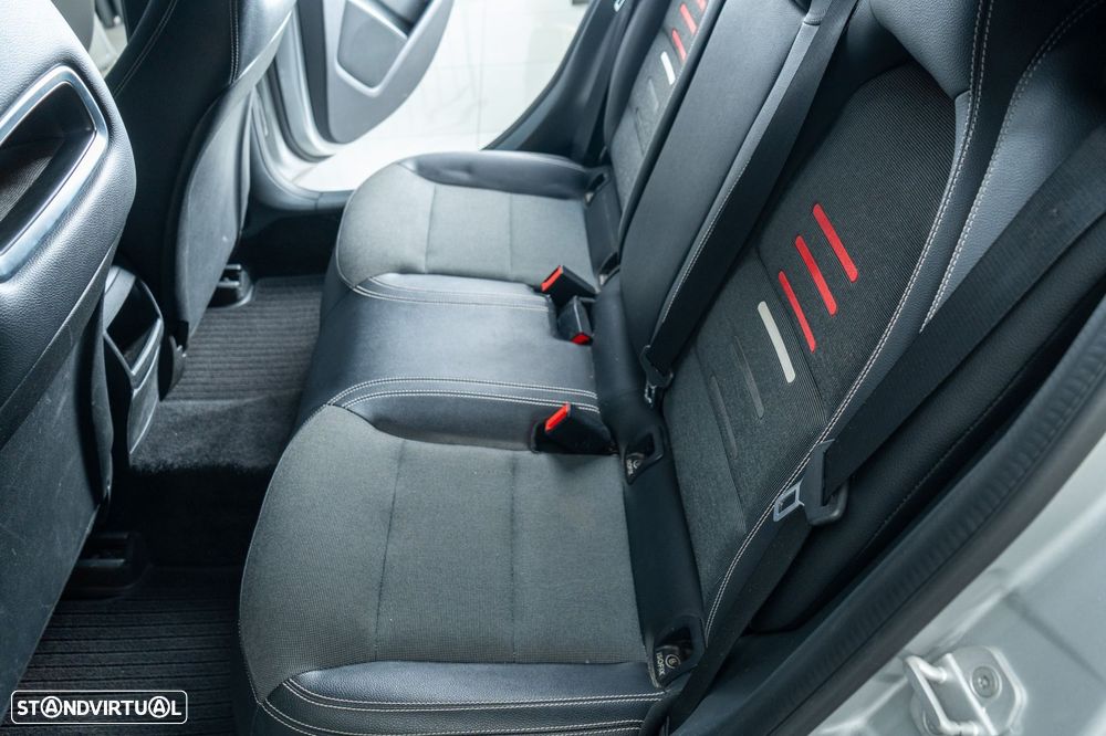 Mercedes-Benz A 180 d AMG Line - 7