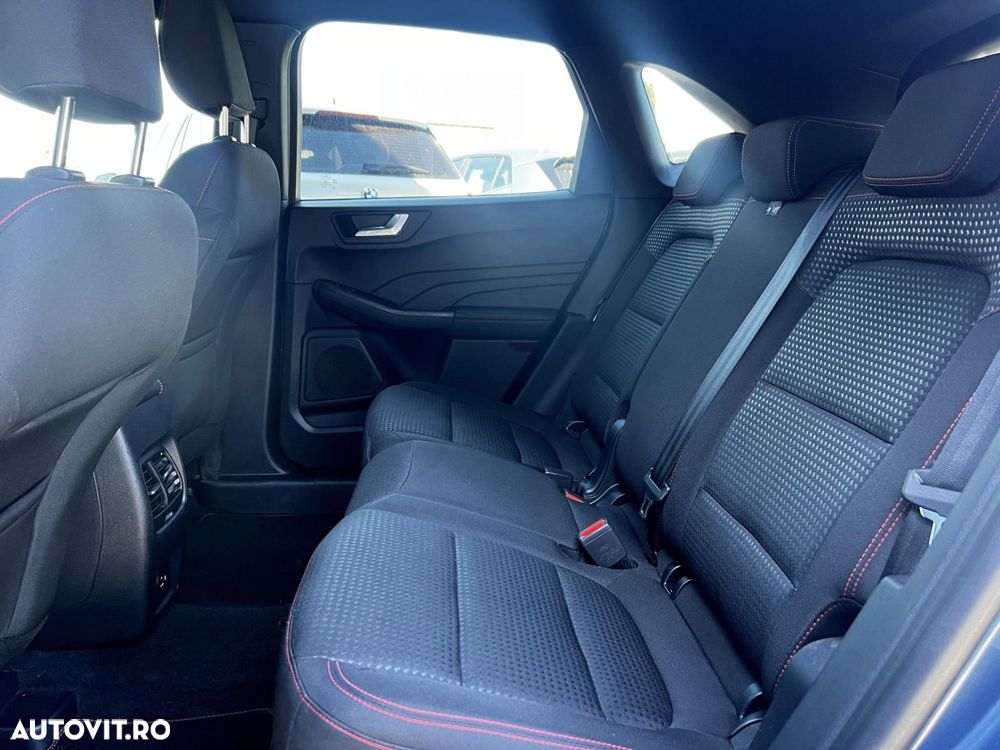Ford Kuga 2.5 Duratec FHEV ST-LINE - 39