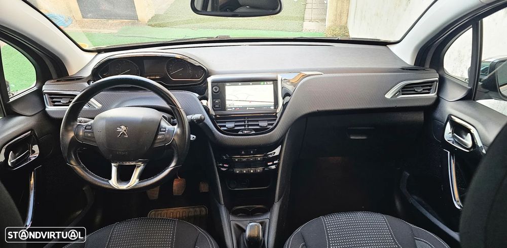 Peugeot 208 PureTech 82 Stop & Start Signature - 9