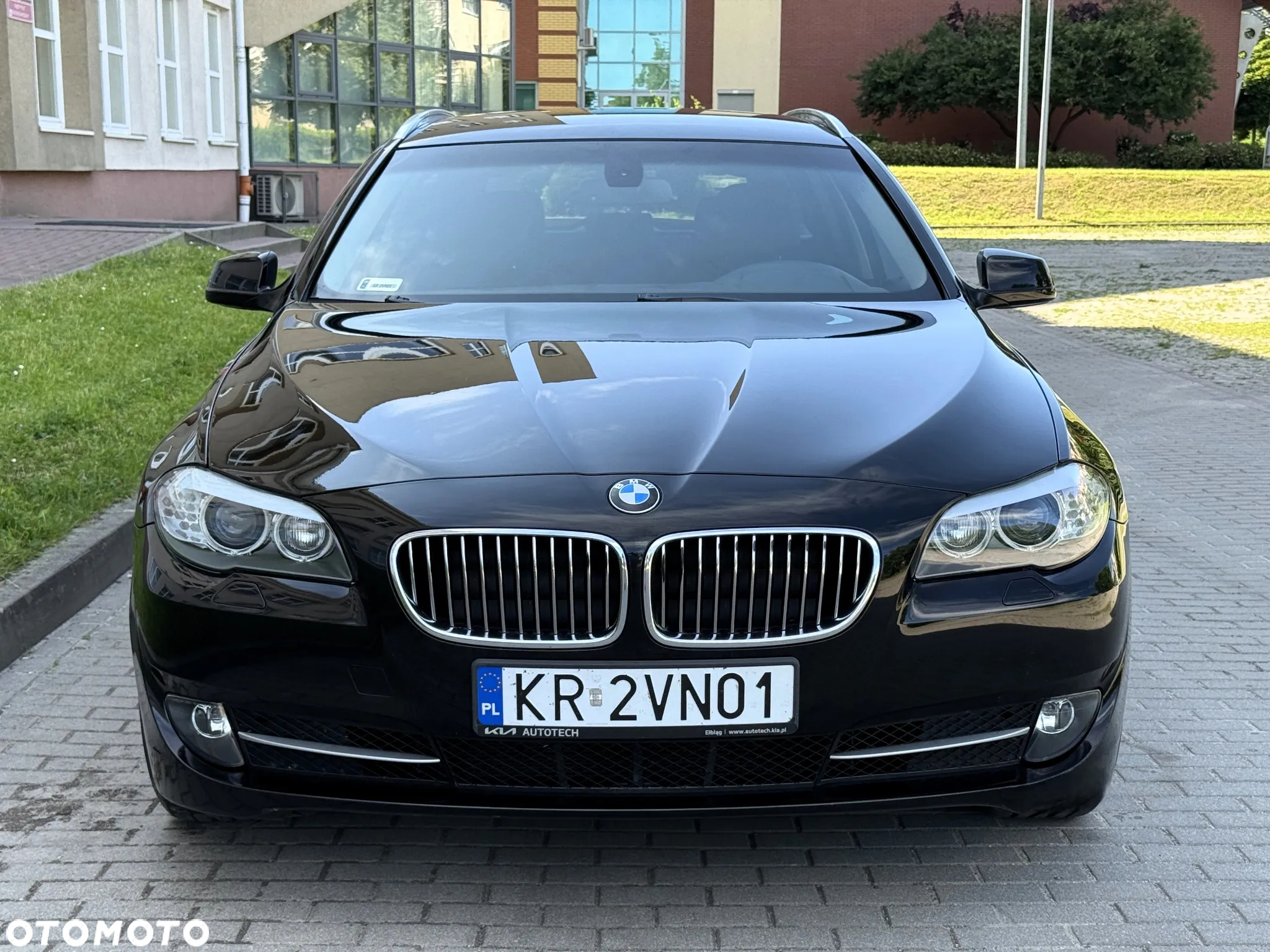 BMW Seria 5 520d Touring - 8