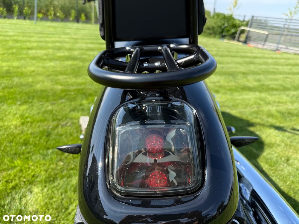 Harley-Davidson V-Rod Night Rod - 8