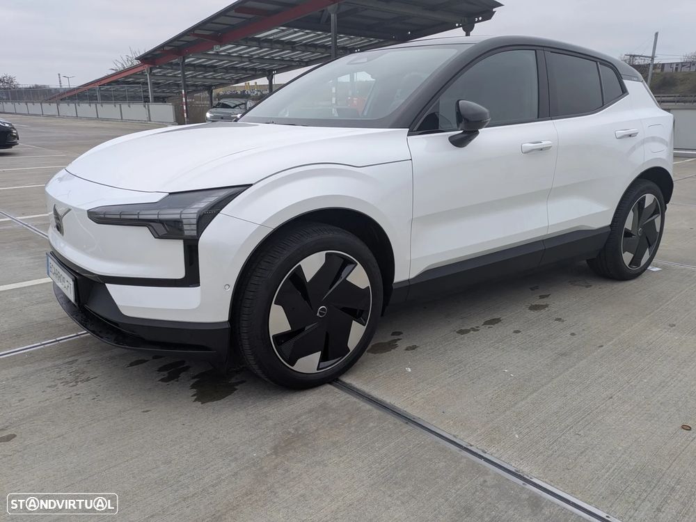 Volvo EX30 Single Motor Extended Range RWD Ultra - 5