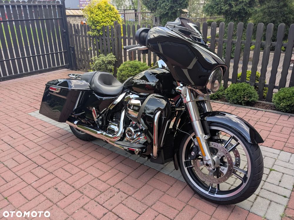 Harley-Davidson Touring Street Glide - 1