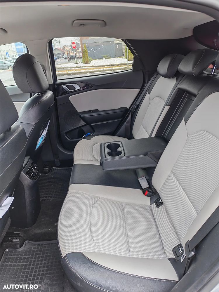 Kia XCeed 1.4 T-GDI 6MT Style - 8