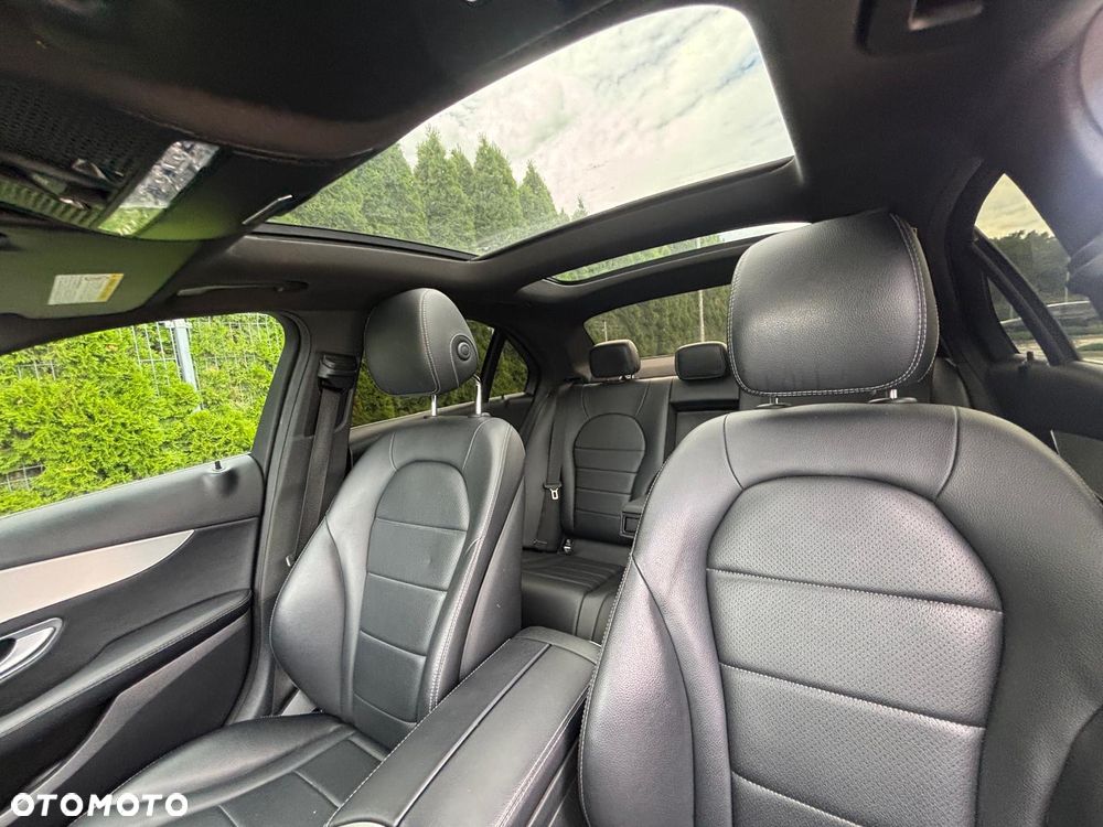 Mercedes-Benz Klasa C 300 9G-TRONIC AMG Line - 17