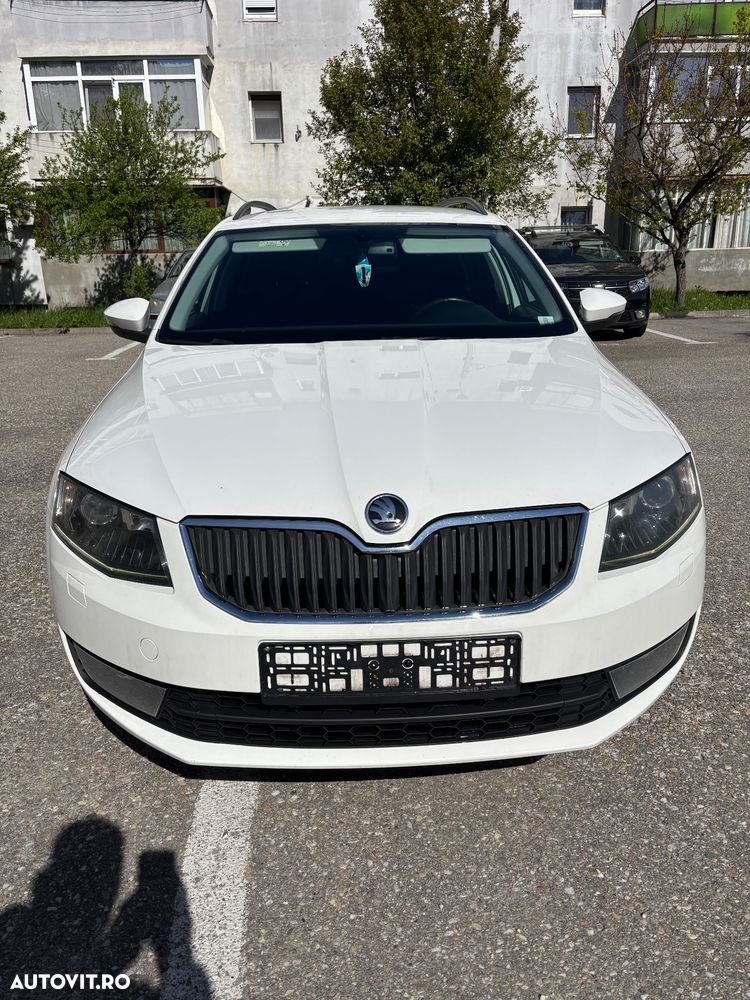 Skoda Octavia 2.0 TDI STYLE DSG - 1