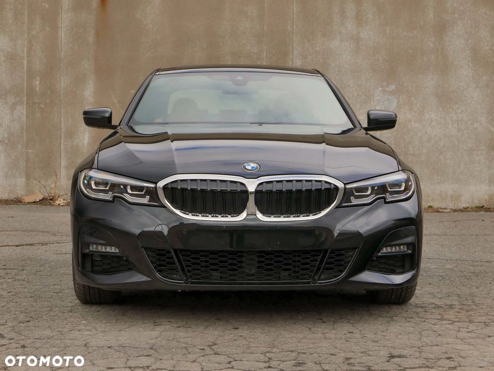 BMW Seria 3 330i xDrive M Sport sport - 4