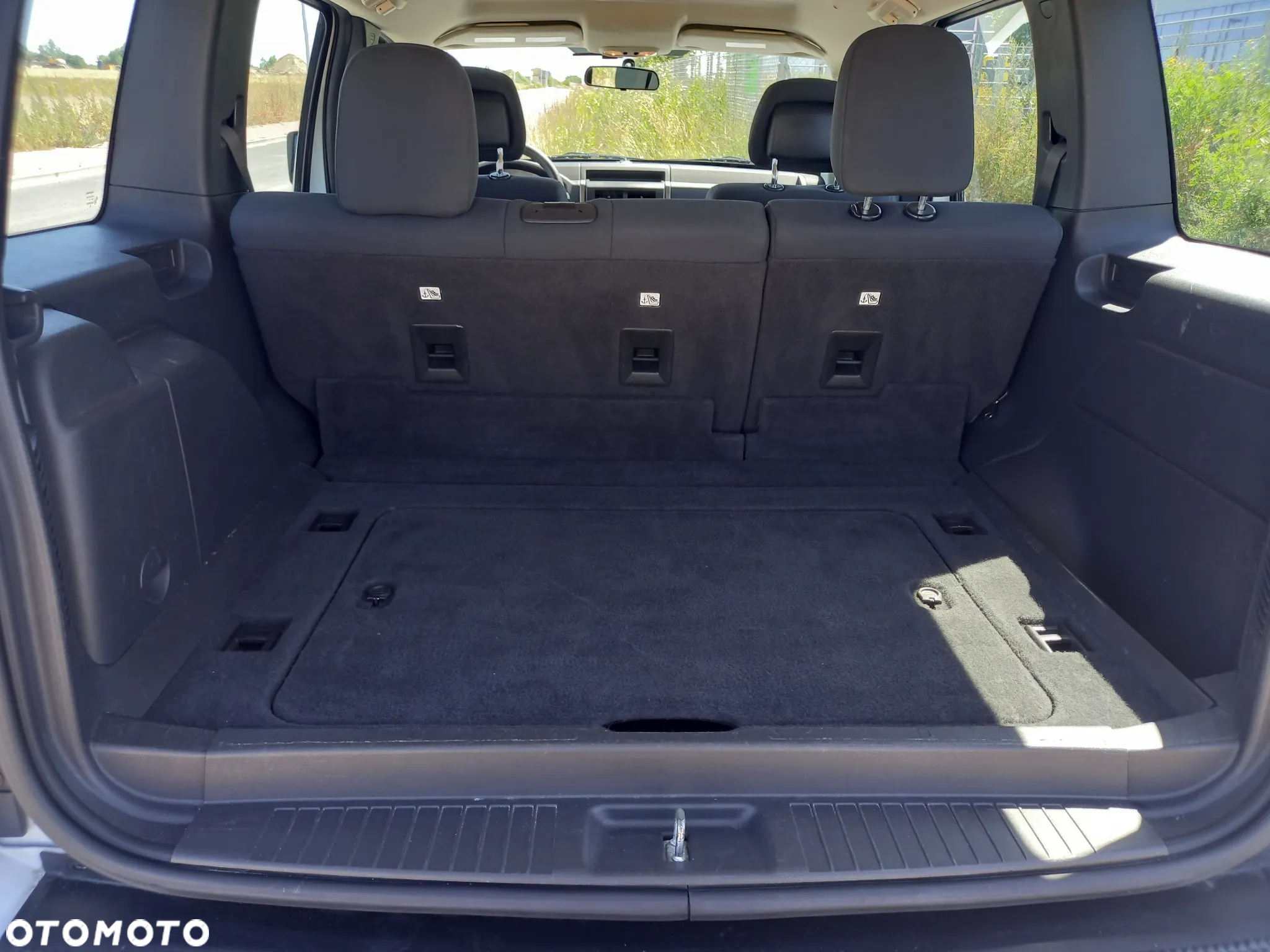 Jeep Liberty - 18