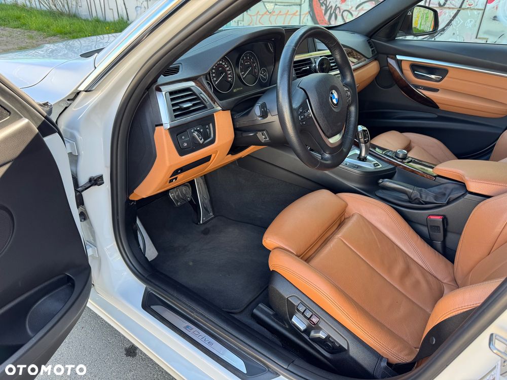 BMW Seria 3 330e iPerformance Luxury Line - 22