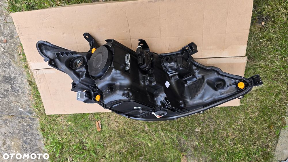 Toyota Auris II 12-15 Lampa Przód Lewa Zwykła z LED DRL Oryginał Europa Nowa - 5