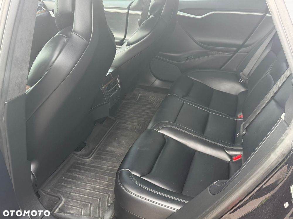 Tesla Model S - 16