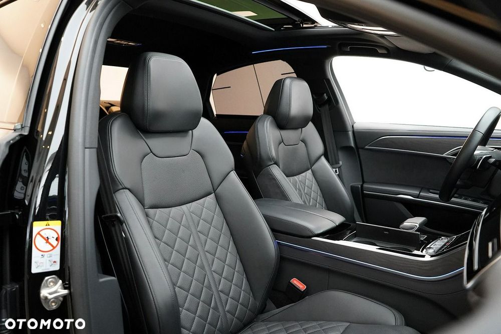 Audi A8 - 30