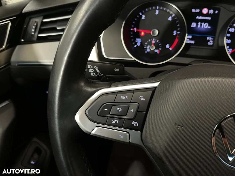 Volkswagen Passat 2.0 TDI DSG Highline - 24