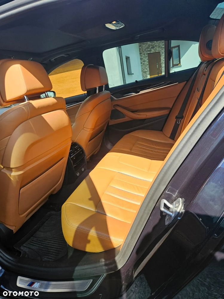 BMW Seria 5 540i GPF xDrive - 12