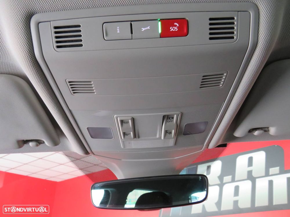 VW T-Cross 1.0 TSI Urban DSG - 48