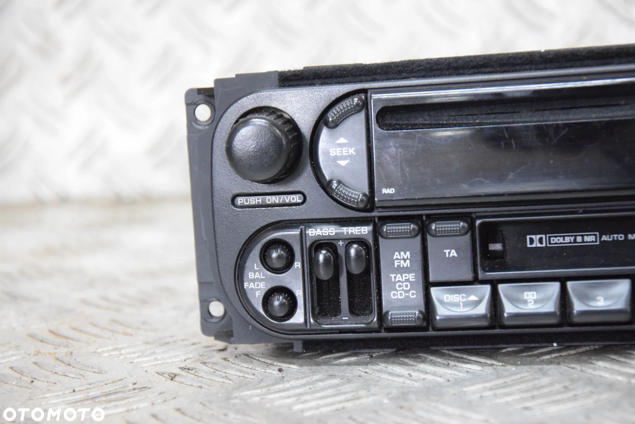JEEP CHEROKEE KJ RADIO KOD - 2