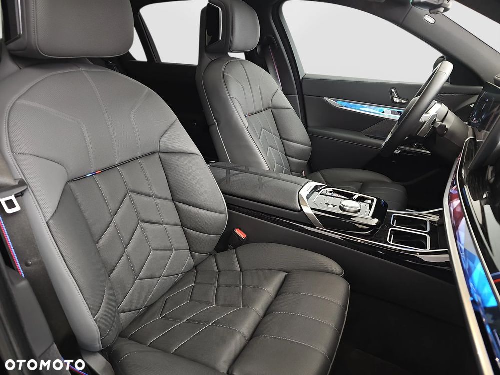 BMW Seria 7 - 34
