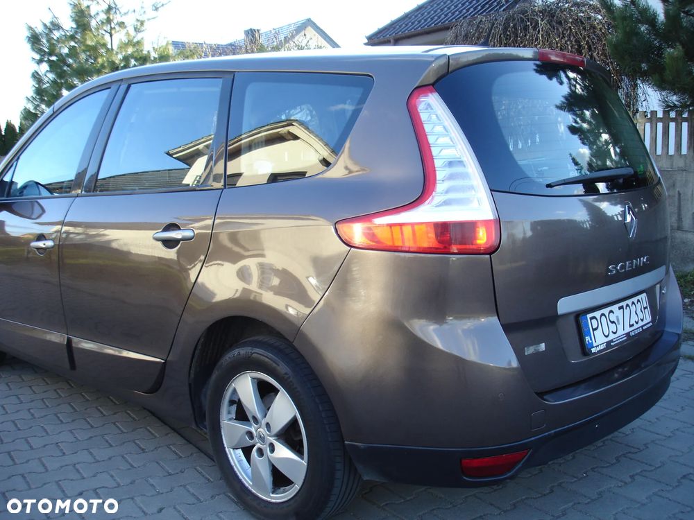 Renault Grand Scenic - 29