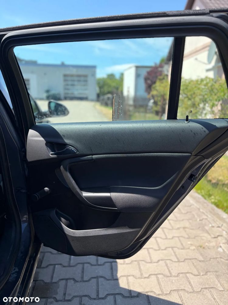 Opel Insignia 1.6 T Cosmo - 12
