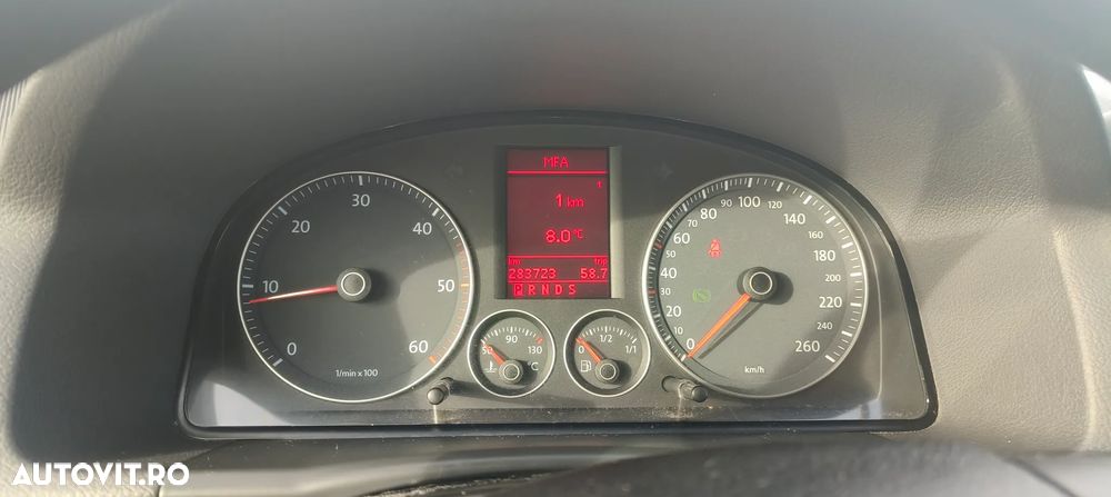 Volkswagen Touran 1.9 TDI DPF DSG Trendline - 18